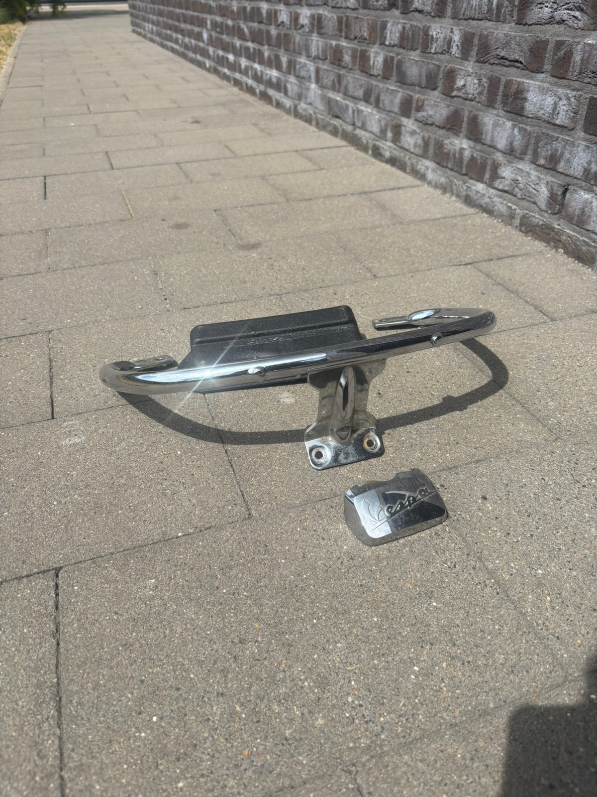Vespa lx 50 achterbeugel met logo en batterij kapje, Vélos & Vélomoteurs, Scooters | Vespa, Enlèvement, Vespa LX
