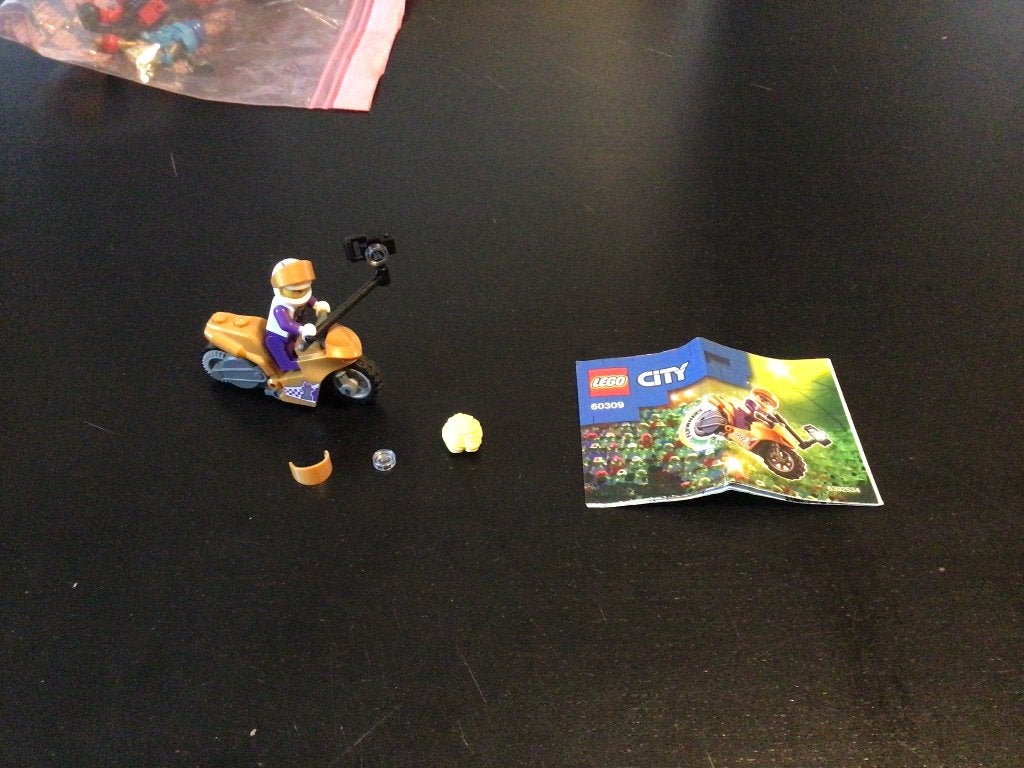 Lego selfie stuntmotor 60309, Kinderen en Baby's, Ophalen, Lego, Zo goed als nieuw, Complete set