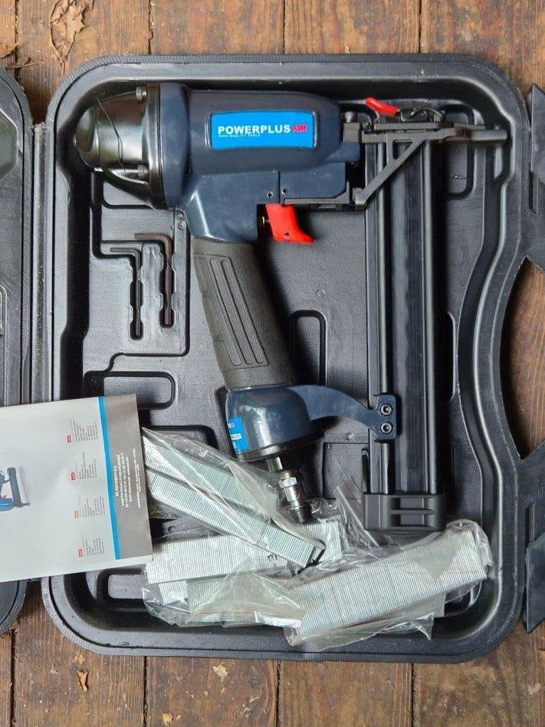 Powerplus tacker, Doe-het-zelf en Bouw, Gereedschap | Handgereedschap, Ophalen, Nieuw, Tacker/nietmachine, Overige merken