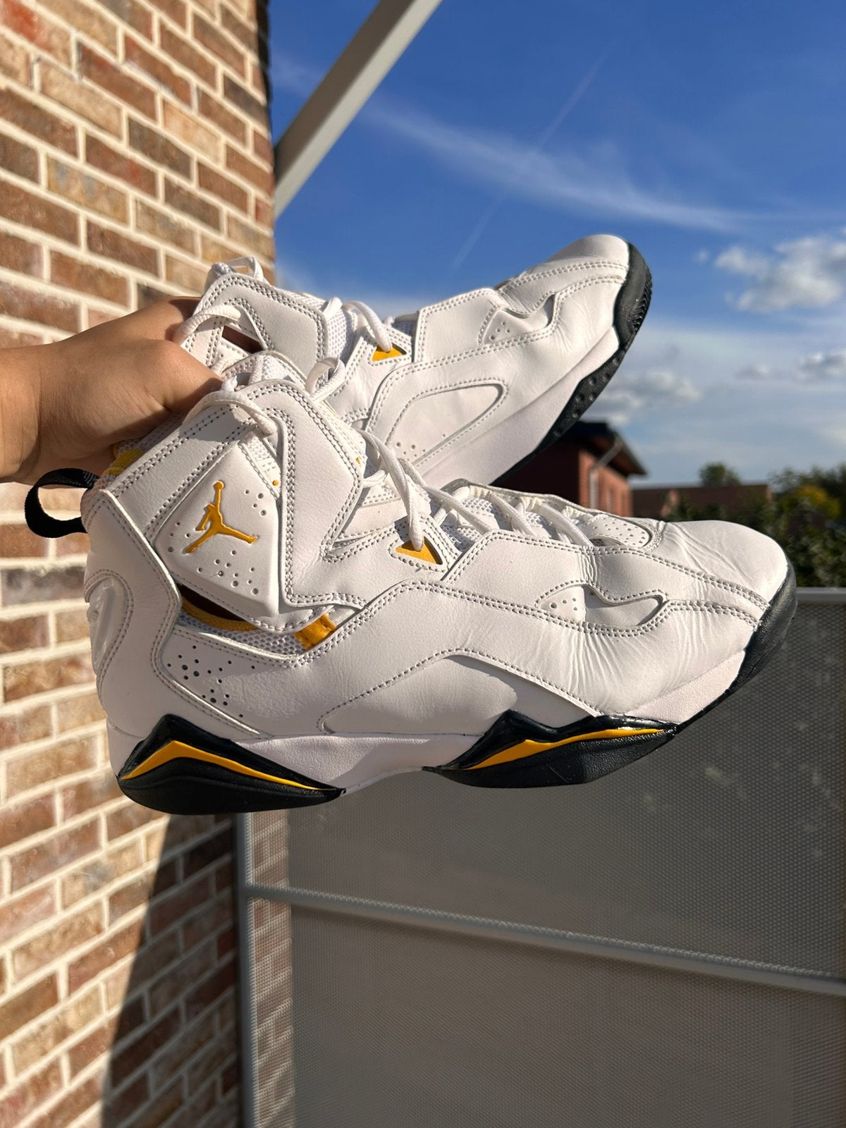 Jordan True Flight “White/Yellow Ochre”, Wit, Ophalen of Verzenden, Zo goed als nieuw, Sneakers