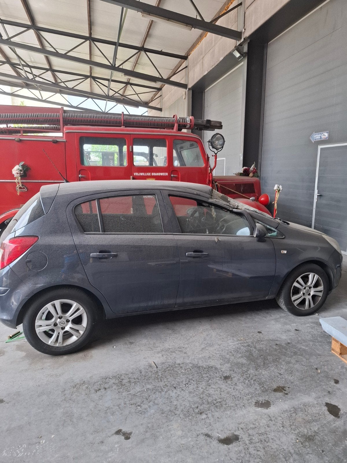 OPEL CORSA 5 DEURS BENZINE  (schade) VOOR ONDERDELEN KAN, Autos, Euro 5, Achat, Boîte manuelle, 5 portes