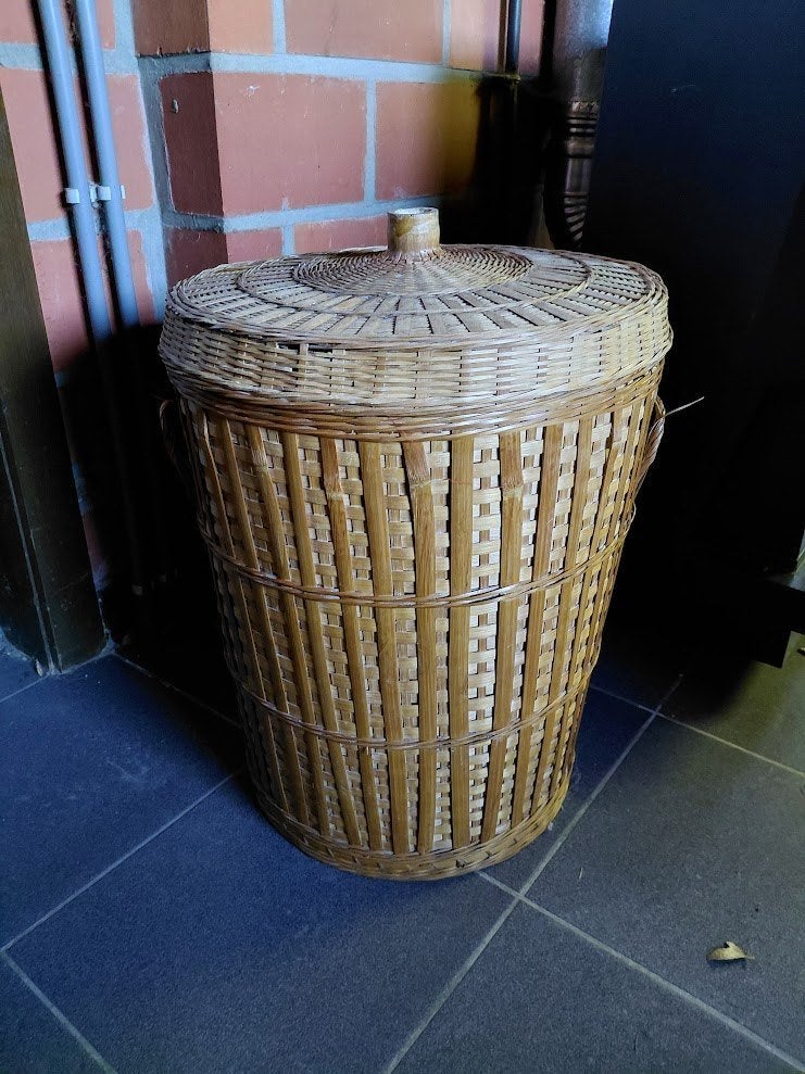 Gevlochten bamboe-mand, Huis en Inrichting, Overige materialen, Gebruikt, Mand, Rond