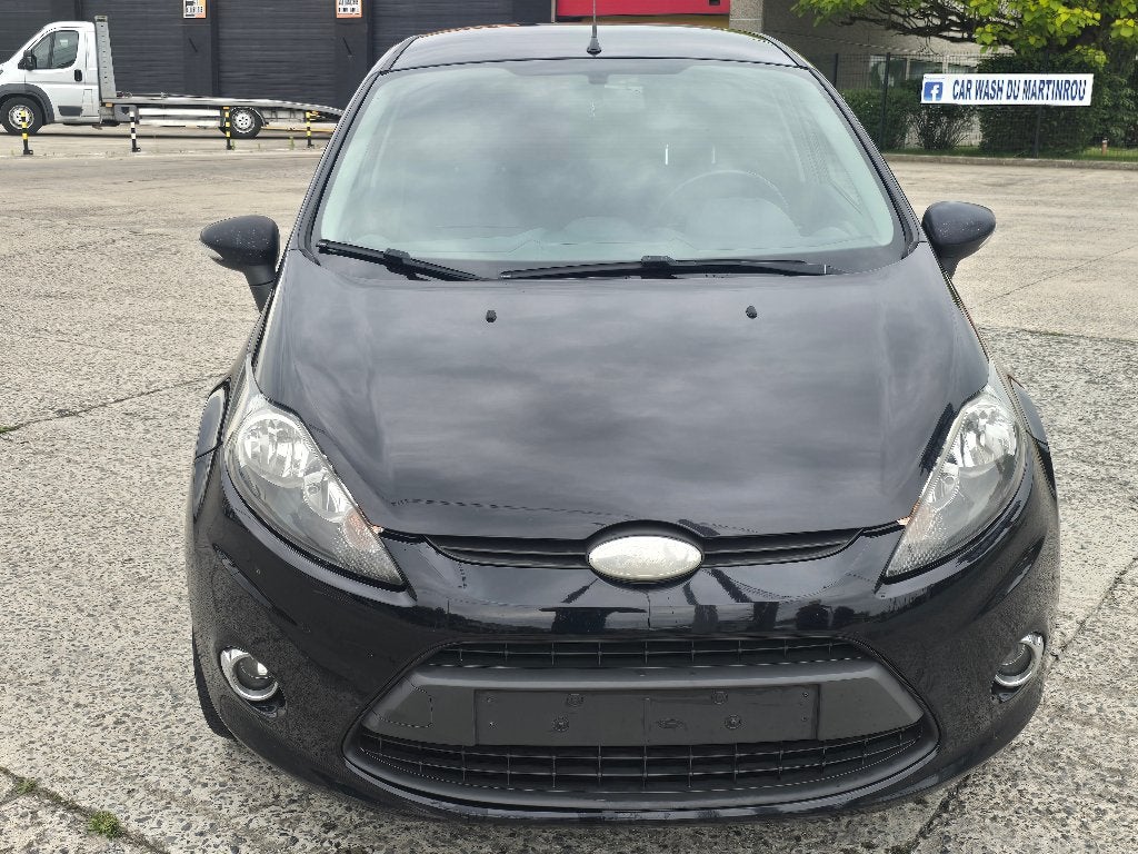 FORD FIESTA 1.6 TDCI 2012 AIRCO / 5 PORTES / JA17" / 1.999 €, Autos, Ford, Euro 5, https://public.car-pass.be/vhr/575da541-536f-4add-928e-9897a9a50cd3