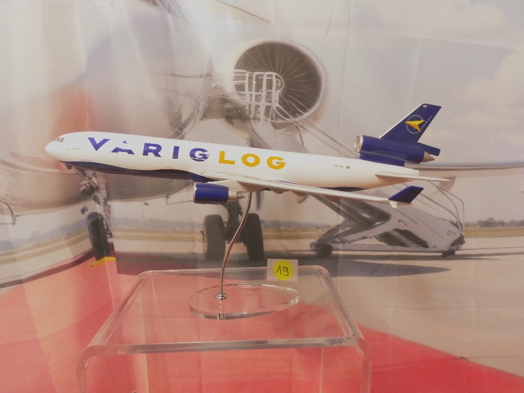 Varig MD11, Verzamelen, Luchtvaart en Vliegtuigspotten, Verzenden, Zo goed als nieuw, Schaalmodel
