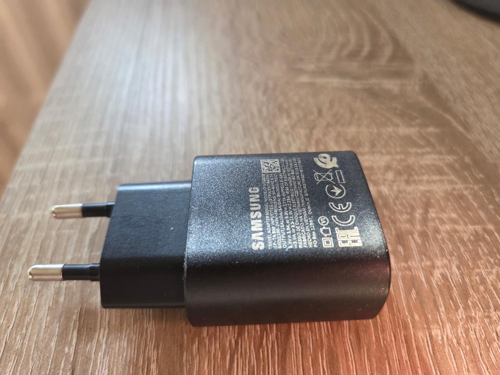 Samsung 25W power adapter with fast charging, Télécoms, Téléphonie mobile | Chargeurs pour téléphone, Enlèvement, Neuf, Samsung