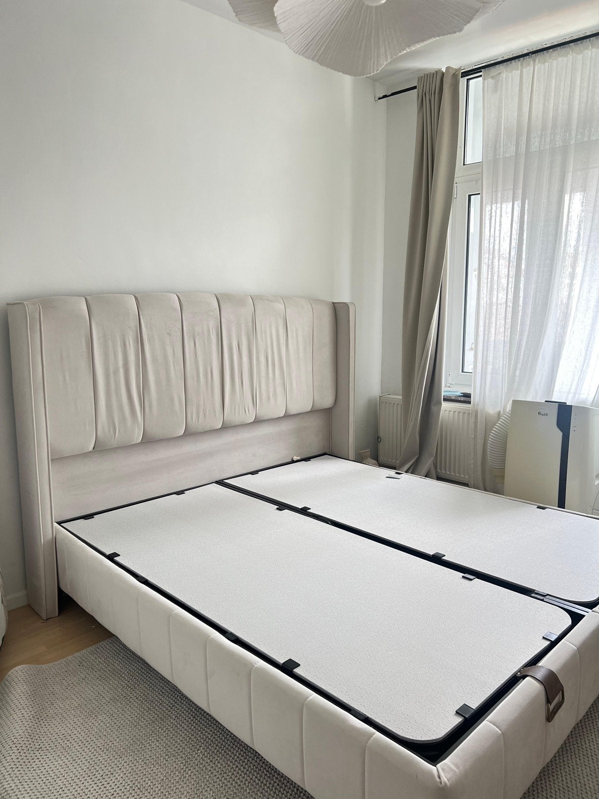 Lit boxspring coffre beige/nude tapissier 180x200, Maison & Meubles, Enlèvement, Utilisé