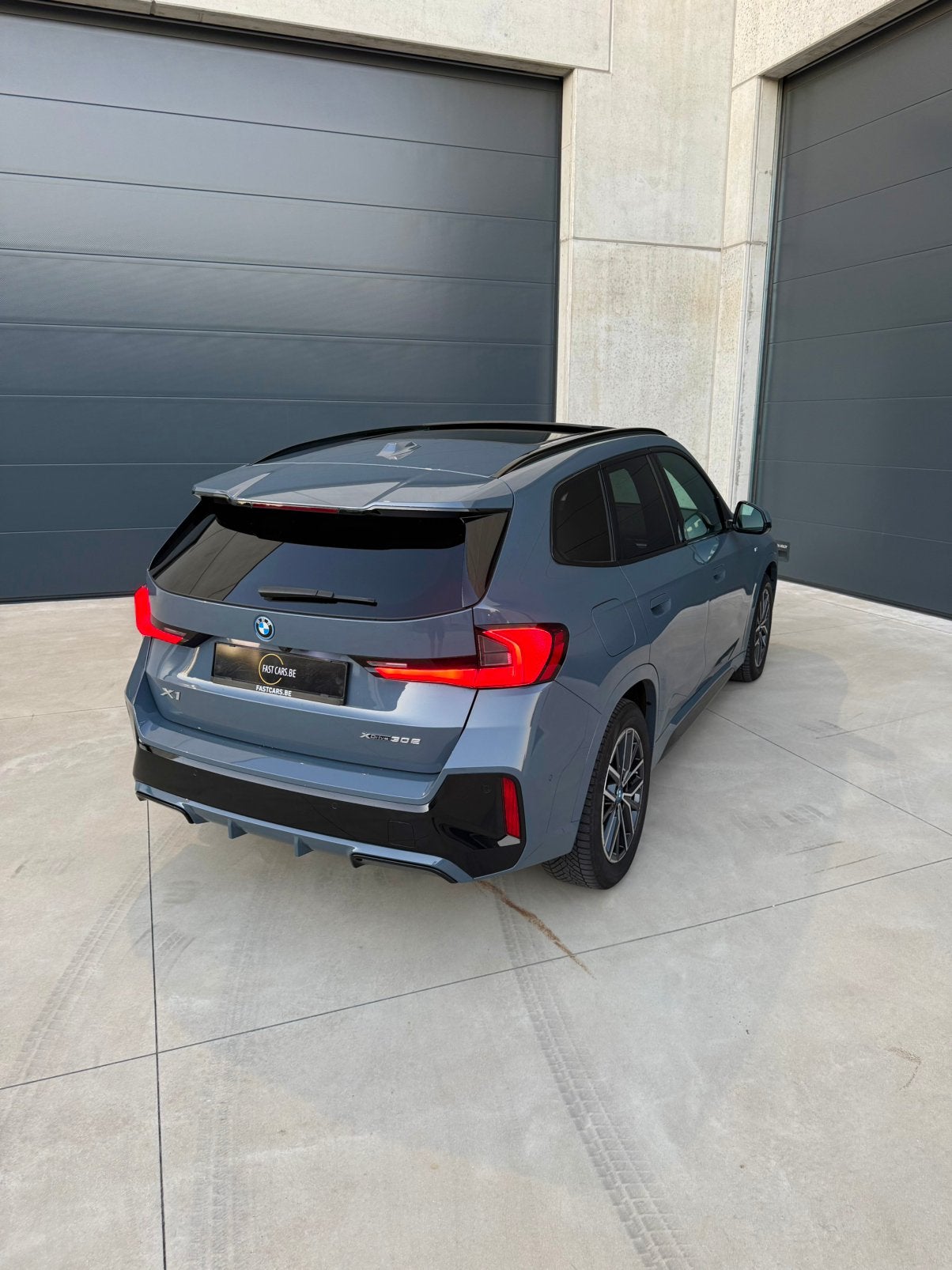 X1 30th Xdrive - Package M - De nombreuses options - Marge, Argent ou Gris, Achat, Entreprise, Noir