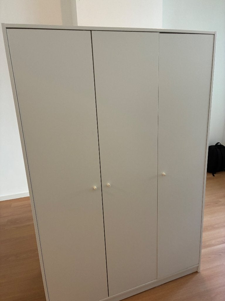 Armoire IKEA, 25 à 50 cm, Avec tablette(s), Moins de 150 cm, Comme neuf