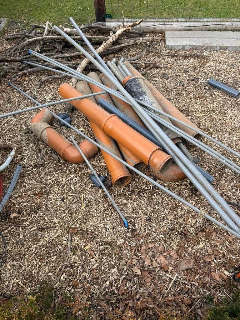 Partij PVC buizen GRATIS, Ophalen, Zo goed als nieuw, PVC, Bochten