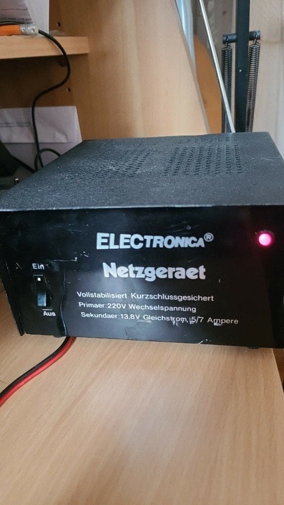a vendre alimantation de 13v8 5/7 amp etat  ori lire svp, Ophalen, Gebruikt, Zender en Ontvanger