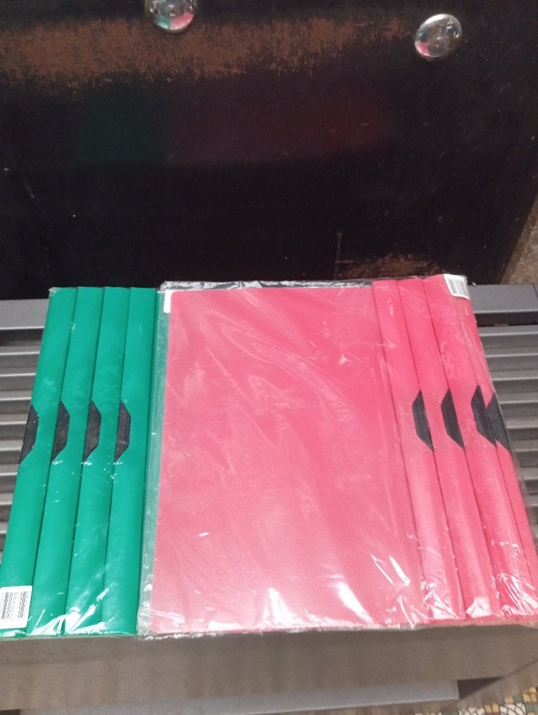 2 x 4 fardes plastique, Enlèvement, Neuf