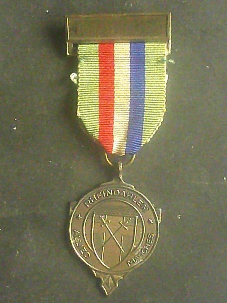 Médaille Rheindahlen Allied Marches des années 1960/70, Verzamelen, Militaria | Algemeen, Verzenden, Landmacht, Lintje, Medaille of Wings
