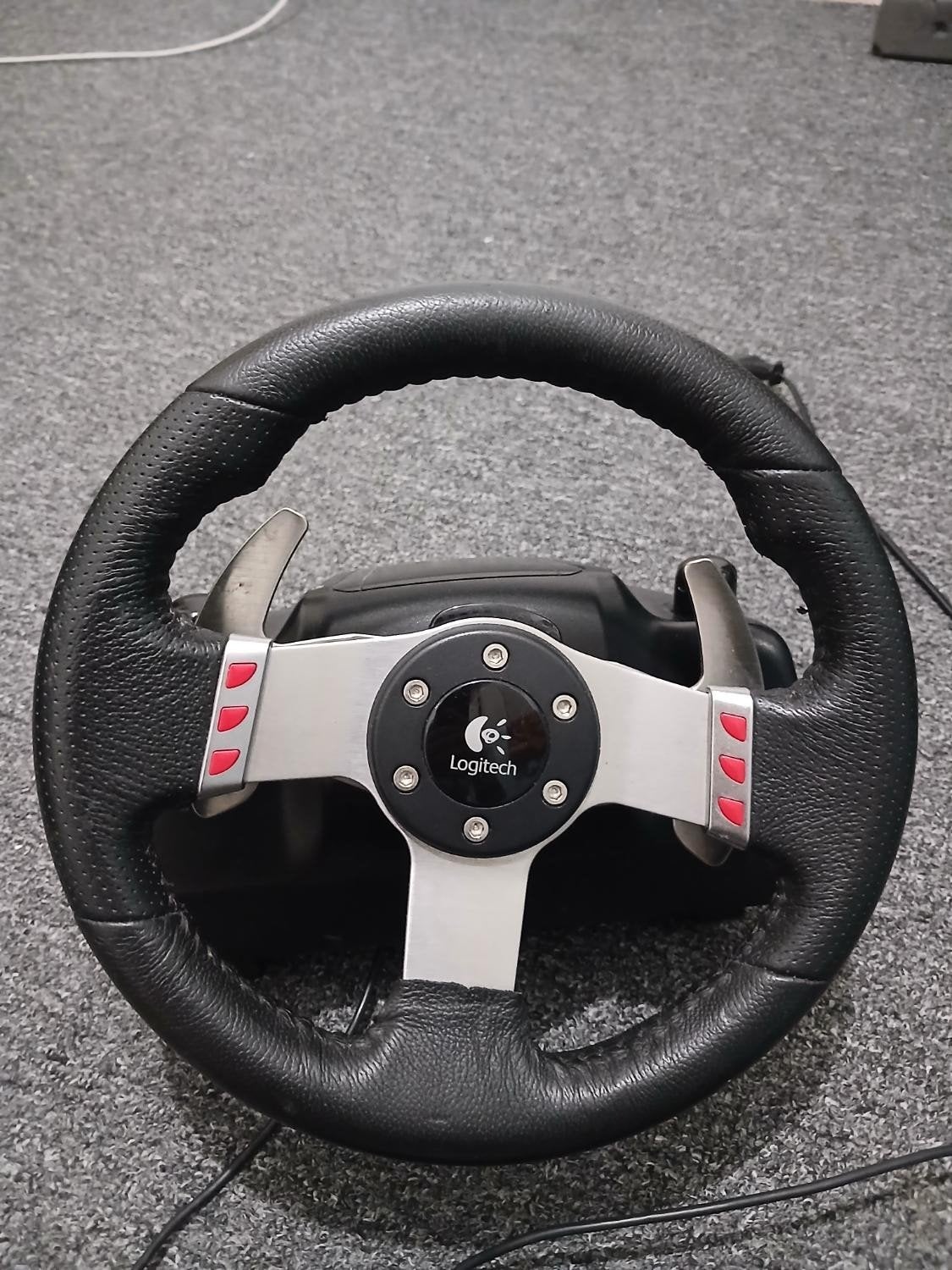Logitech G27 complet en bon état général.
Le pa, Gebruikt, Logitech