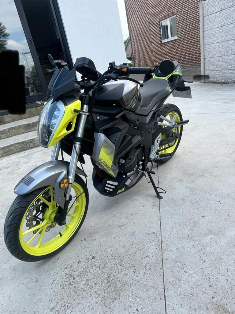 Um xtreet 125 rs, Motoren, Particulier, Automaat