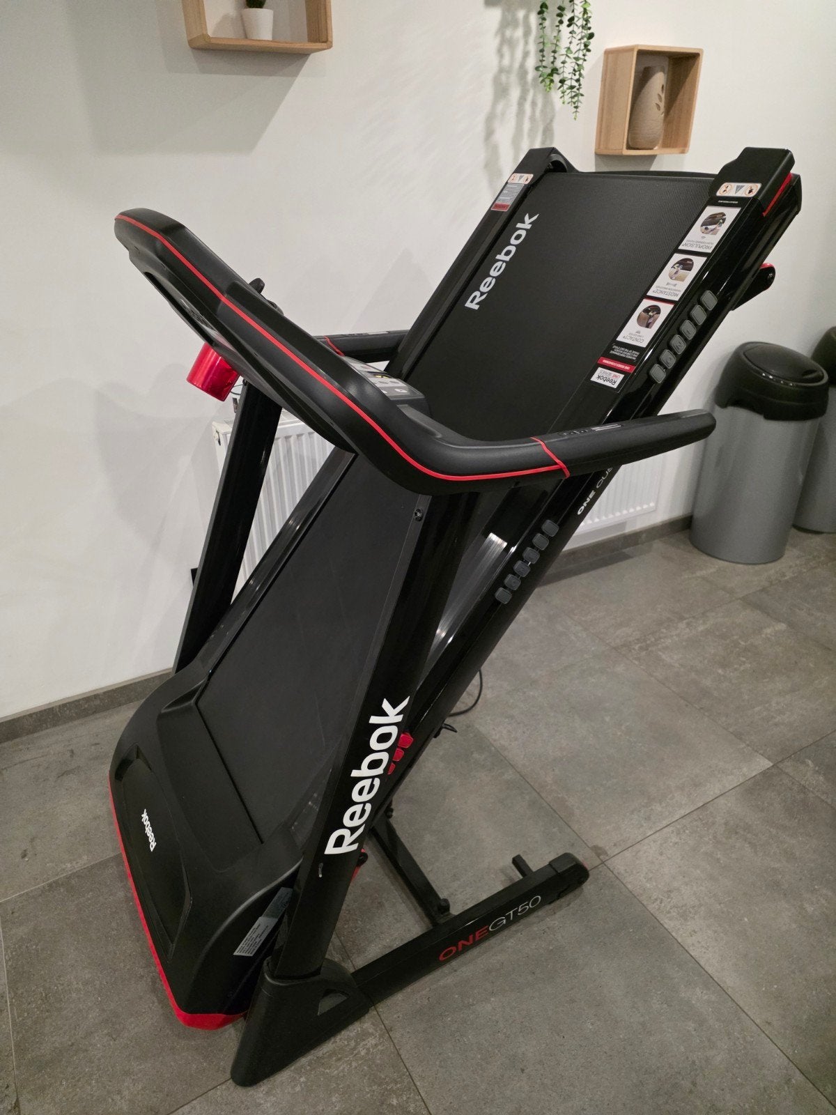 Tapis de course pliable Reebok ONE GT50 – Très bon état, Enlèvement, Comme neuf, Jambes, Tapis de fitness