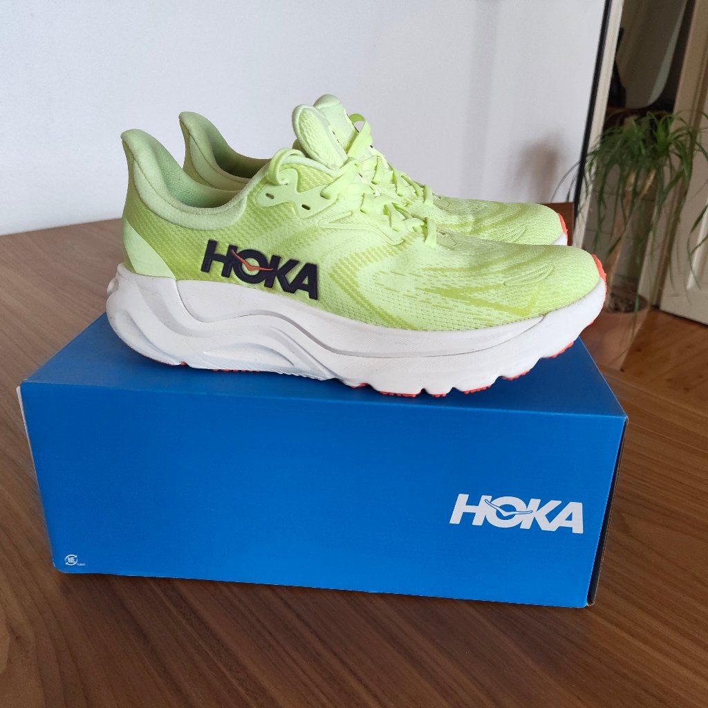 Hoka Arahi 8 (42 2/3), Autres marques, Course à pied, Chaussures de course à pied, Comme neuf