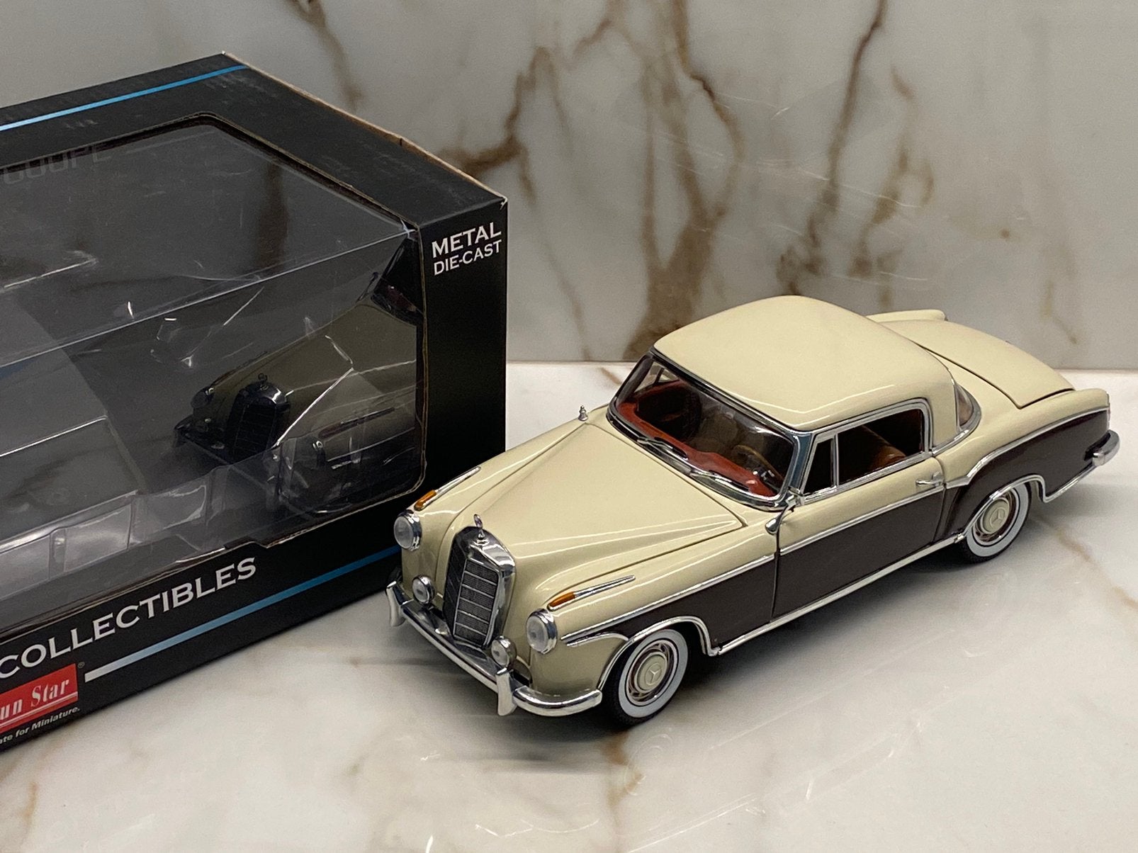 Sun Star Mercedes-Benz 220SE - 1958 - 1:18, Ophalen of Verzenden, Zo goed als nieuw, Auto, Sun Star