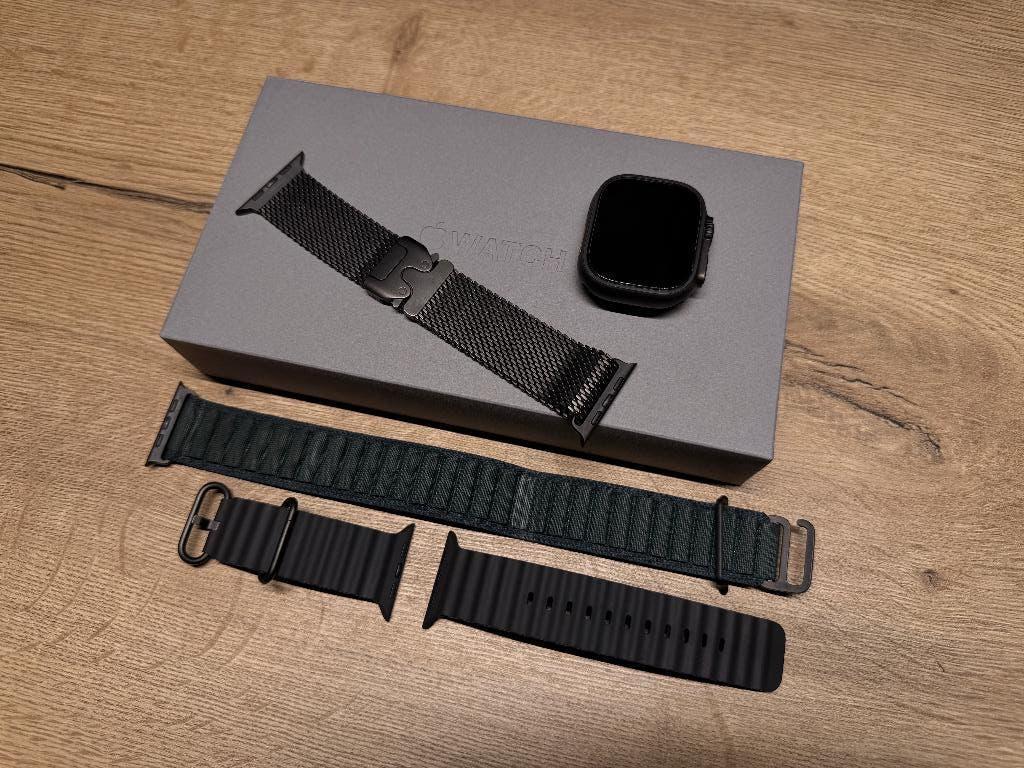 Apple watch ultra 2 black titanium+ 3 bandjes en opbergcase, Handtassen en Accessoires, Smartwatches, Ophalen, Zwart, IOS, Zo goed als nieuw