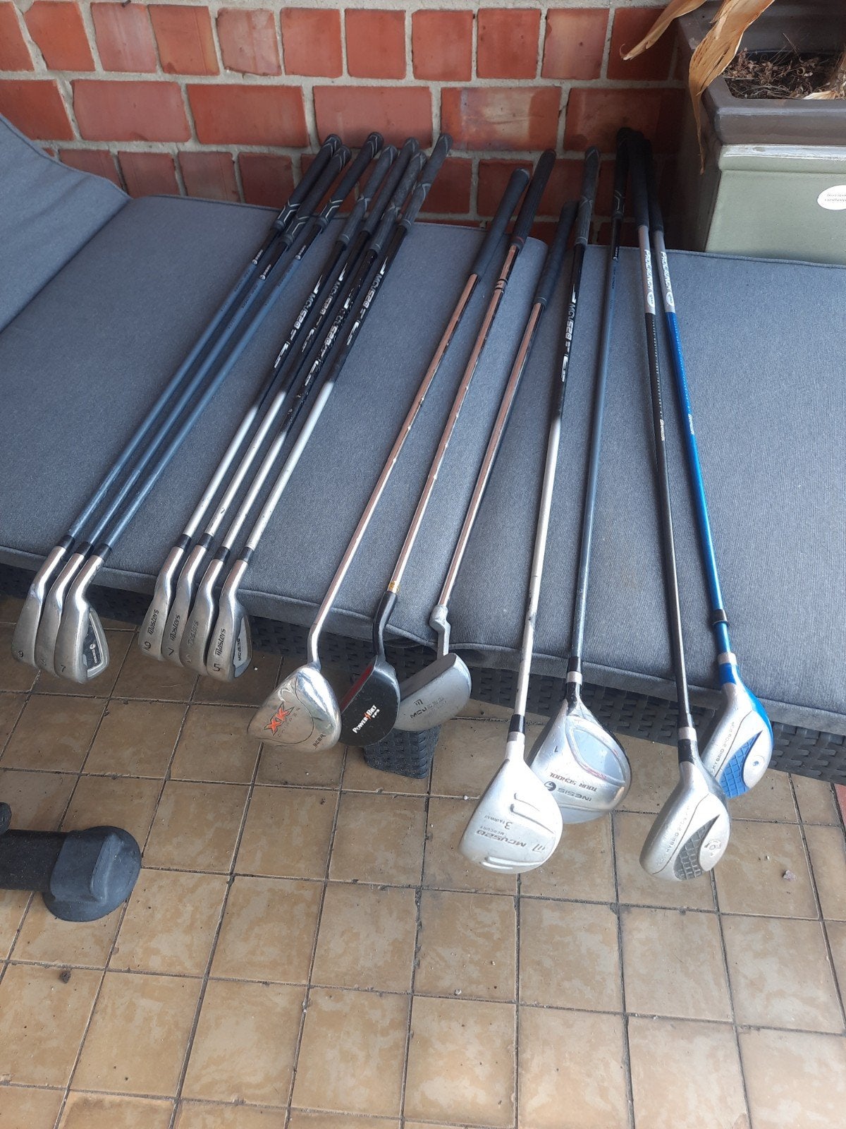 Lot 14 golfclubs., Ophalen