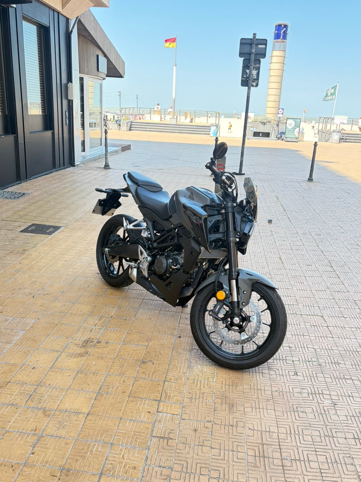 Honda cb 125r, Motos, Motos | Honda, Contrôle de traction, Naked bike, Neuf, Particulier