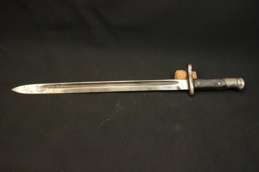 WO1 Spaanse M1913 Artilleria Nacional Toledo bajonet, Collections, Enlèvement ou Envoi