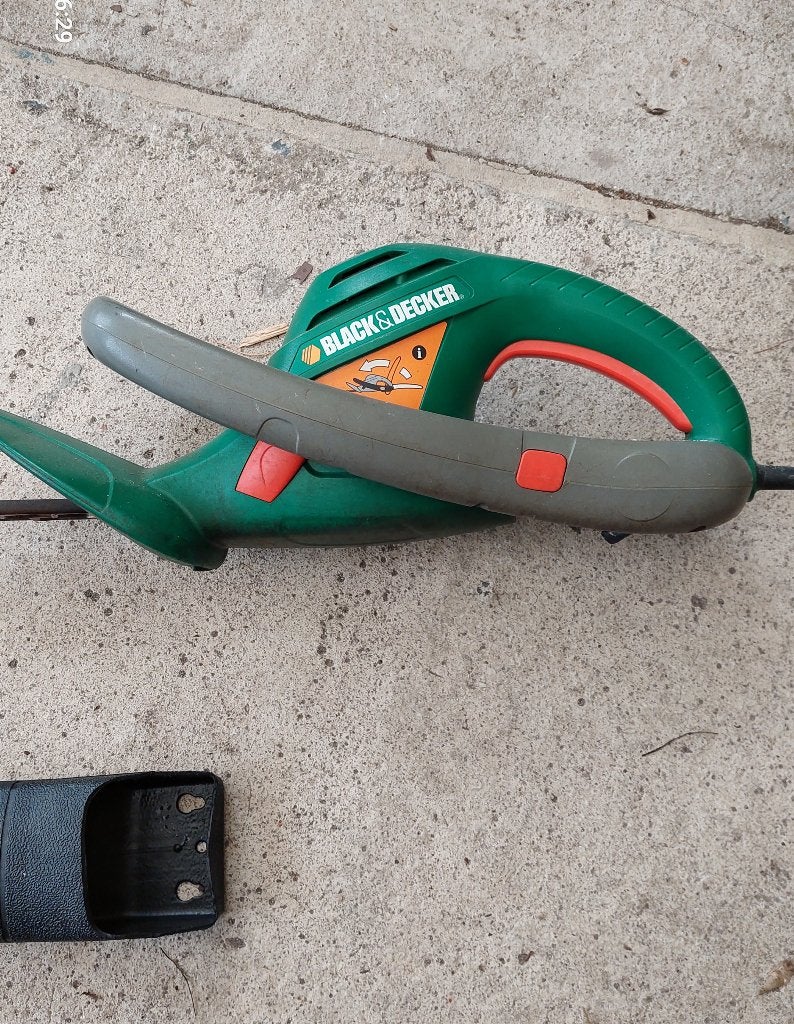 Taille haie Black et Decker GT535, Enlèvement, Utilisé, Électrique, Black & Decker