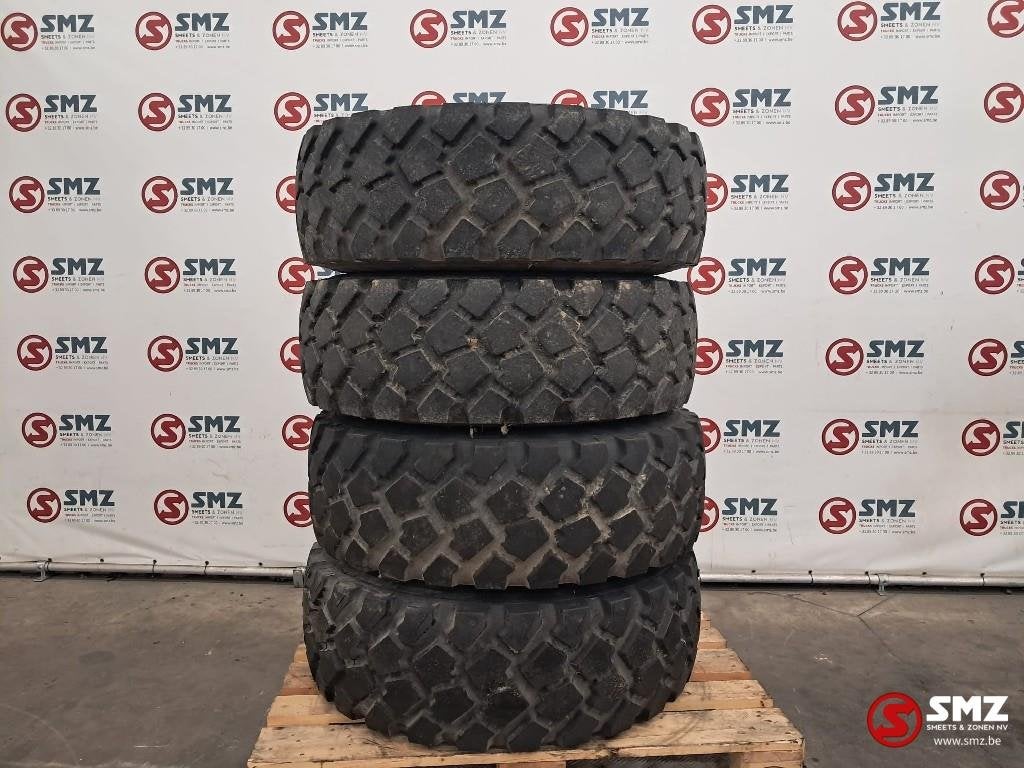 Occ vrachtwagenband 335/80R20 144K Michelin, Gebruikt, Overige merken, Overige Auto-onderdelen