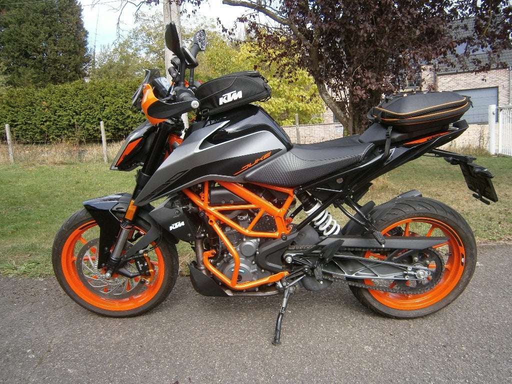 KTM Duke 390 2022 - bijna nieuw - 6600 km, Motoren, 390 cc, Occasion, ABS, Particulier