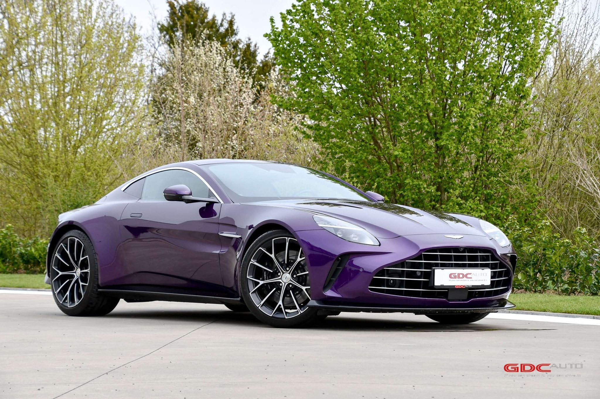 Aston Martin Vantage Coupé I PPF I Storm Purple, Autos, Cuir, Autres modèles, 3982 cm³, Entreprise