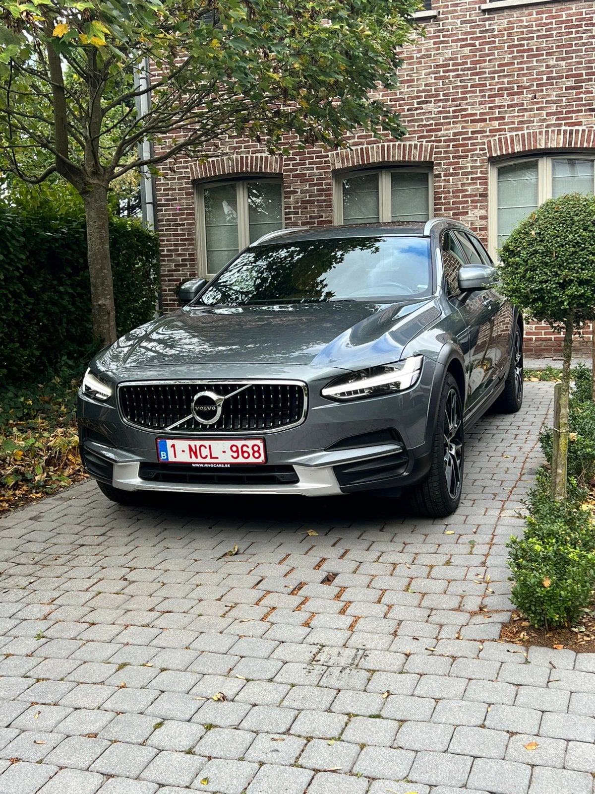 Volvo V90 D4 AWD Cross country Automaat, Autos, Cuir, Argent ou Gris, V90, Entretenue par le concessionnaire
