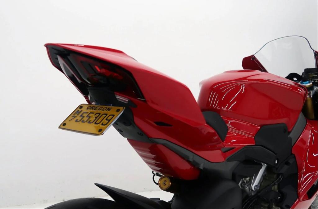 Futurismoto nummerplaathouder Ducati Panigale V4(s)(r) 2025-, Motoren, Ophalen, Nieuw