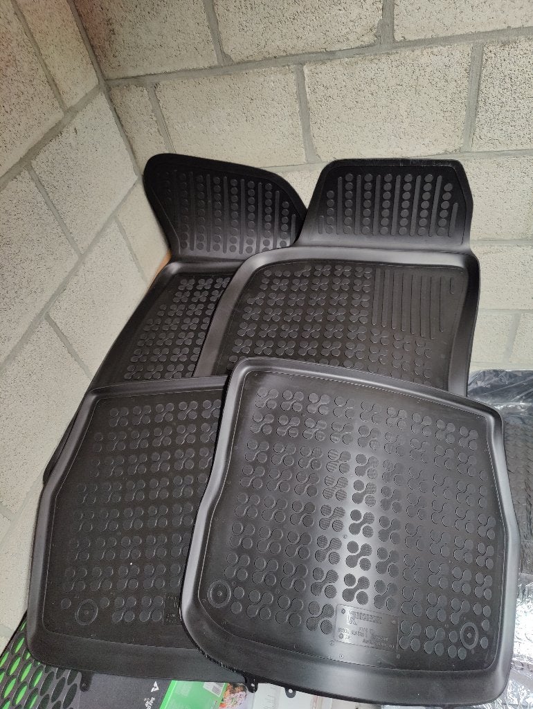 Kit de tapis en caoutchouc pour Skoda Superb (2001-2008), Enlèvement ou Envoi, Neuf