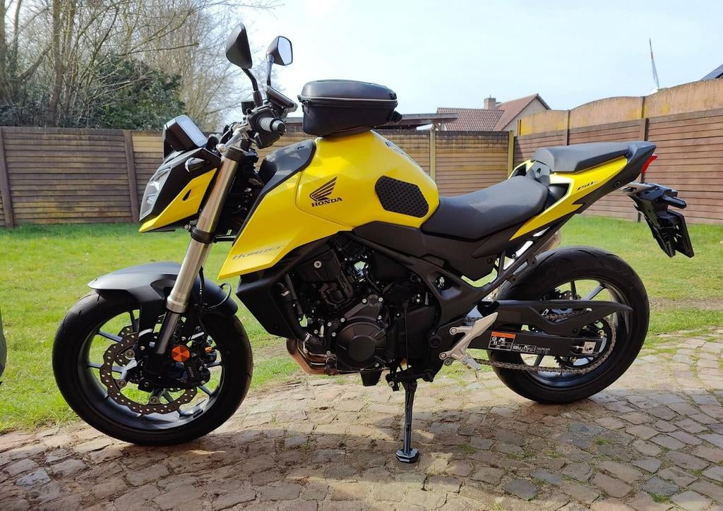 Honda Hornet 750 Nouveau. Tom Tom, échappement, mallette, Enlèvement, Neuf