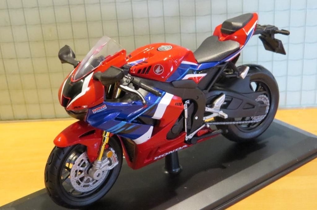 Honda CBR1000RR-R SP Fireblade 1:12, Enlèvement ou Envoi, Neuf, 1:9 à 1:12, Moteur