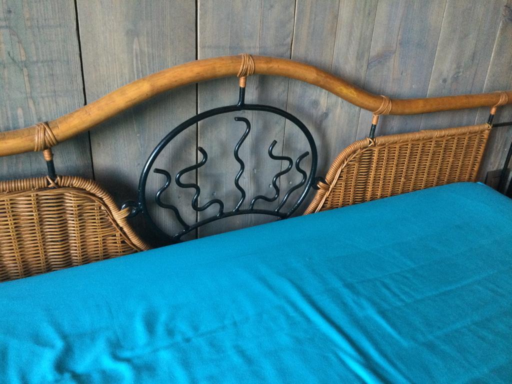 Bed 140x200 in gietijzer en bamboo, Enlèvement, Deux personnes, 140 cm, Comme neuf