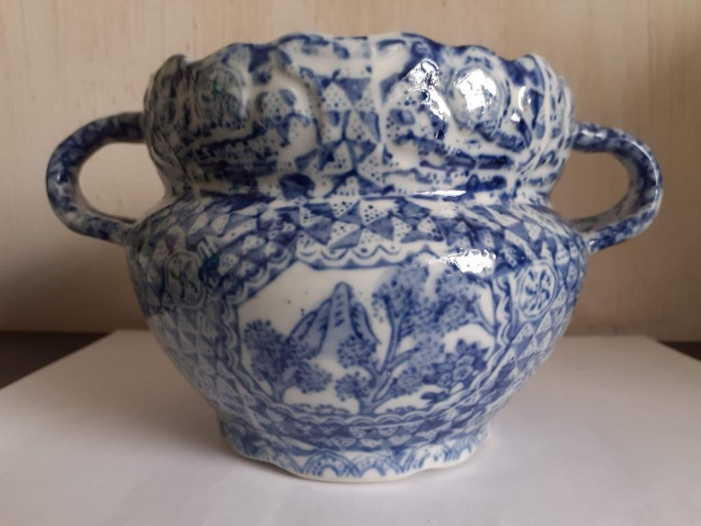 cache-pot en porcelaine avec décoration, Antiquités & Art, Antiquités | Céramique & Poterie, Enlèvement