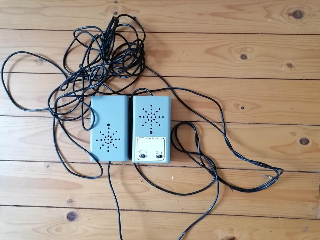 Interphone vintage, Enlèvement