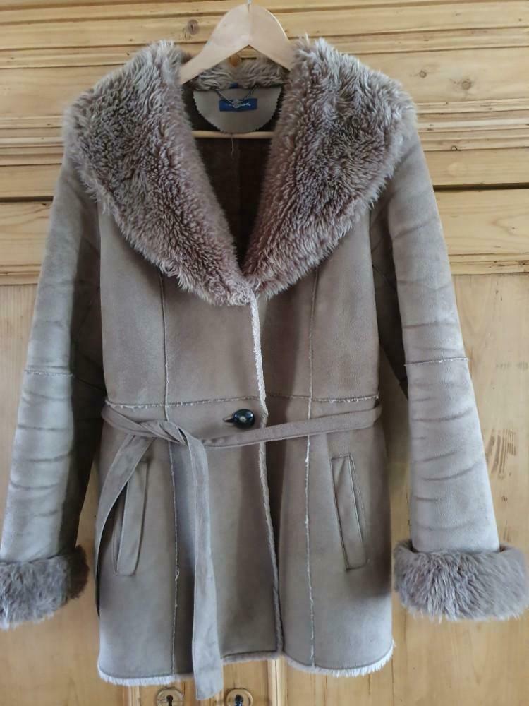 Beige superwarme jas TERRE BLEUE maat 38, Ophalen of Verzenden, Gedragen, Maat 38/40 (M), Beige
