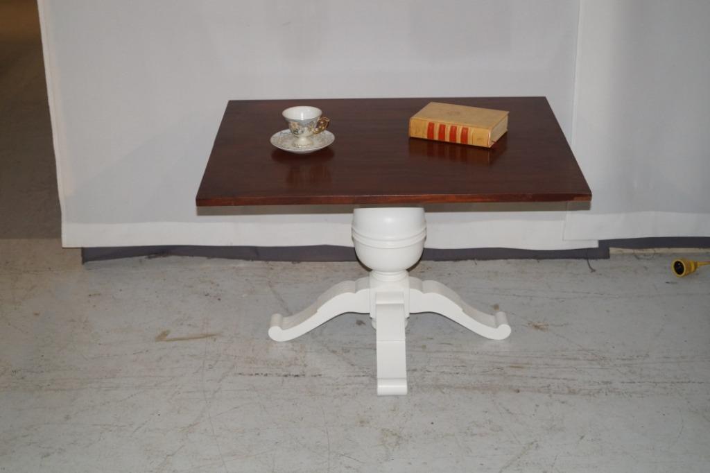 Ancienne table basse rurale pied boule en chêne 82x62 H 52, Enlèvement
