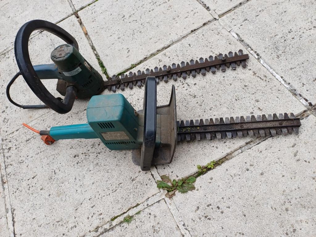 2 heggenscharen / haagscharen in werkende staat - 20€/stuk, Ophalen of Verzenden, Gebruikt, Elektrisch, BOSCH