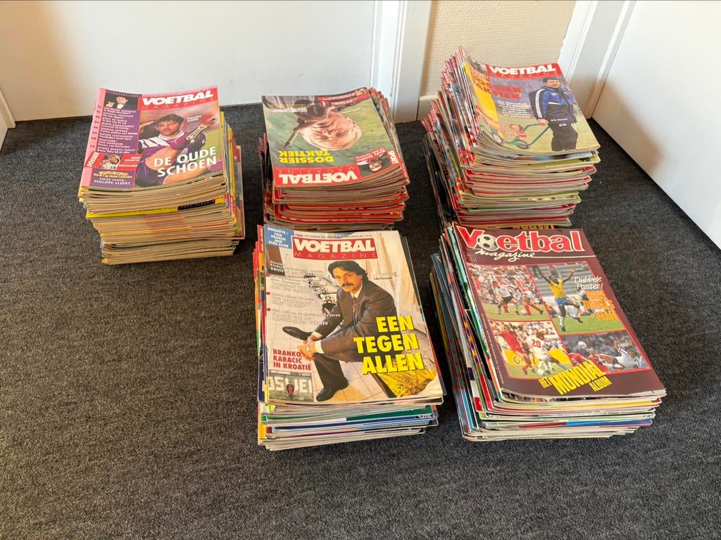 +/- 226 Voetbal Magazines juli 1986 tot juli 2000, Ophalen, Zo goed als nieuw