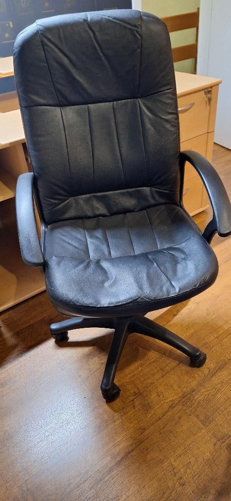 BUREAUSTOEL, Ophalen, Zo goed als nieuw