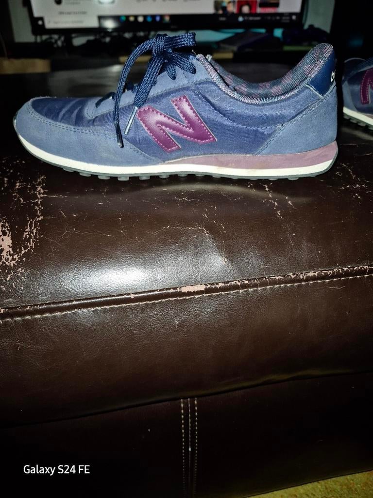 new balance 410 modèle femme, Sports & Fitness, Basket, Comme neuf, Enlèvement ou Envoi