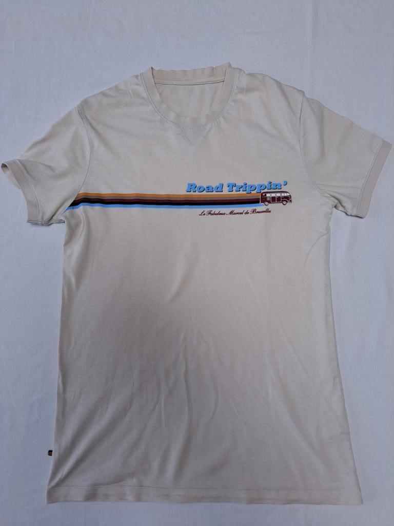 Le Fabuleux Marcel de Bruxelles beige t-shirt maat 152, Gebruikt, Le Fabuleux Marcel de Bru, Ophalen of Verzenden, Shirt of Longsleeve
