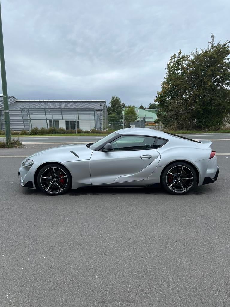 Toyota Supra GR Legend 3.0L, Autos, Cuir, Argent ou Gris, Achat, 170 g/km