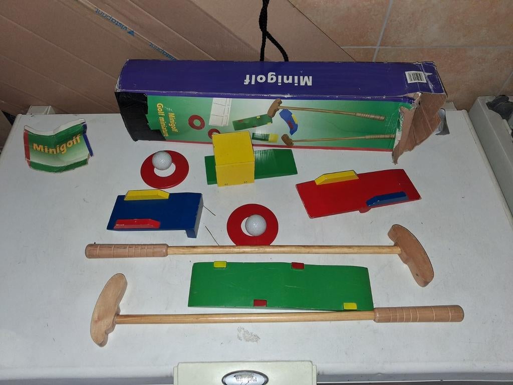 Houten minigolf, Enlèvement