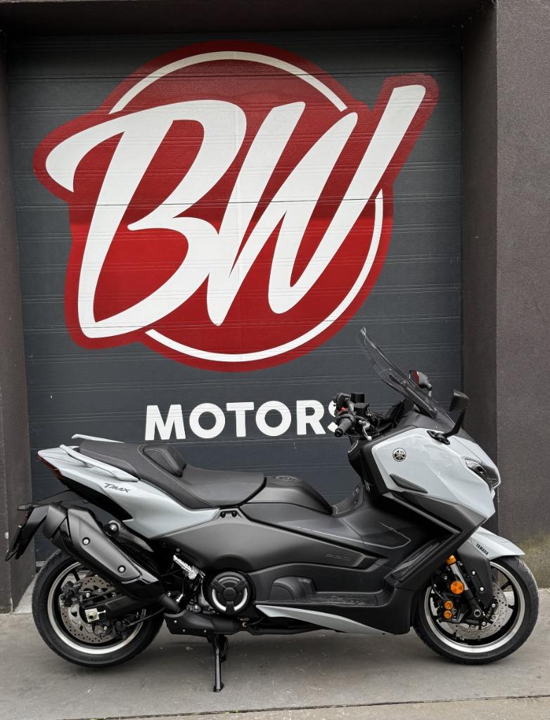 Yamaha TMAX Tech Max Ceramic Grey @ BW Motors Mechelen, 562 cc, Bedrijf, 12 t/m 35 kW, 2 cilinders