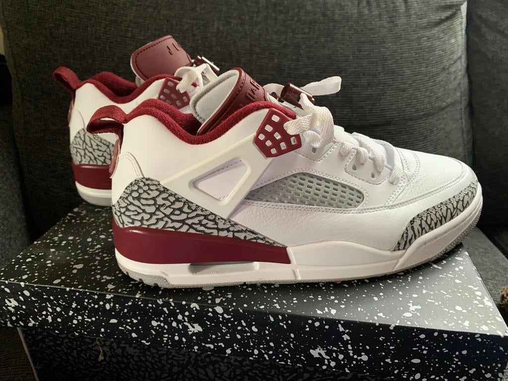 Jordan Spizike Low white-red, Kleding | Heren, Schoenen, Ophalen, Overige kleuren, Zo goed als nieuw, Sneakers