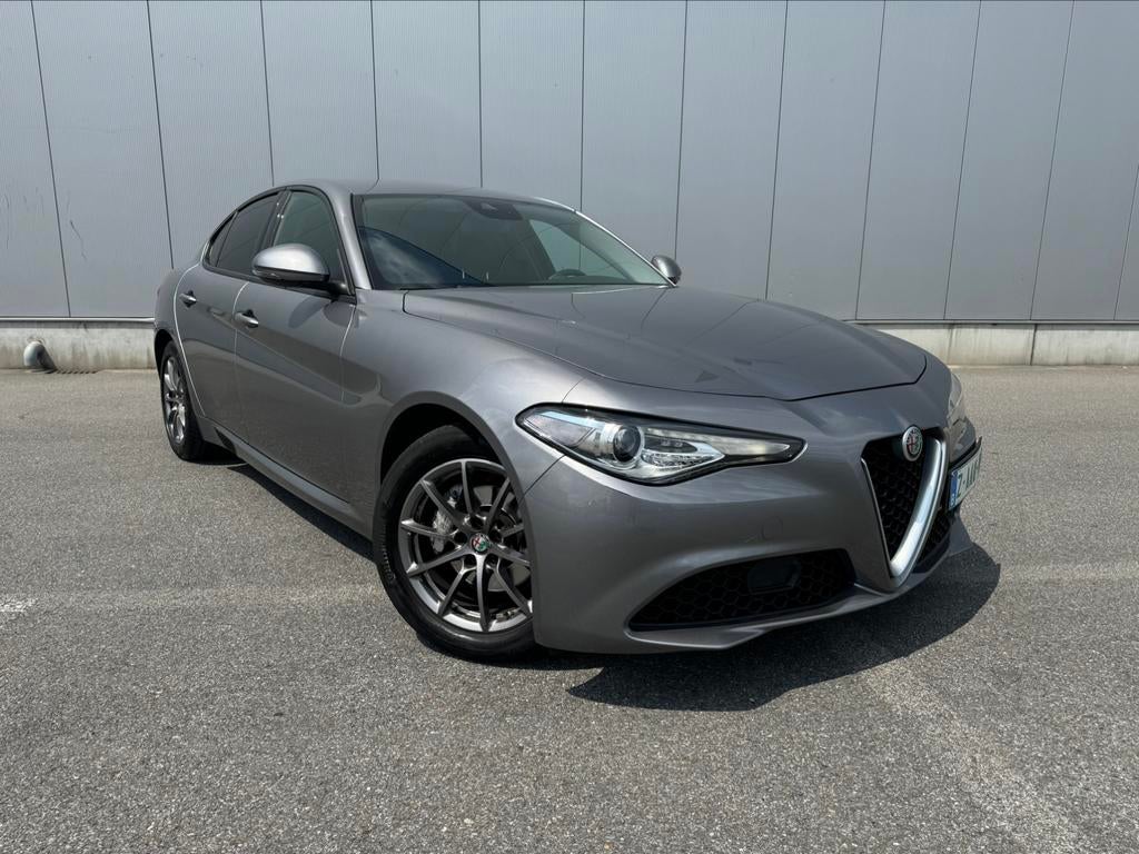 Alfa Romeo Giulia 2.0T Automaat, Autos, Alfa Romeo, Bluetooth, Argent ou Gris, Achat, Euro 6
