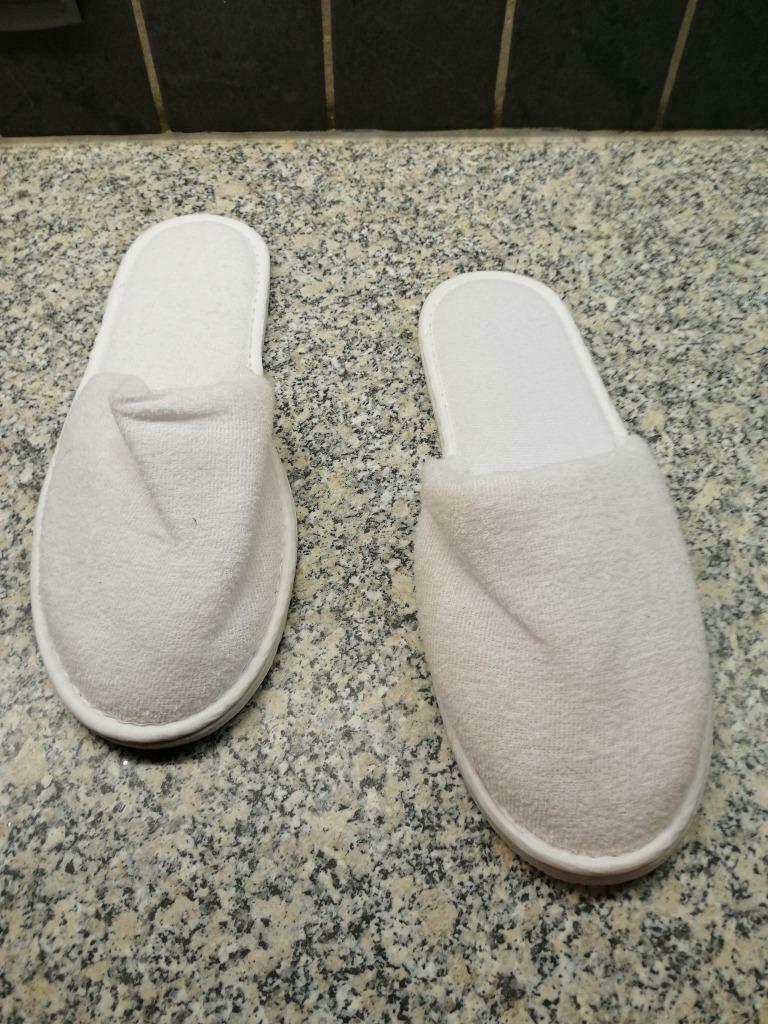 PANTOFFELS WIT – maat 40 - NIEUW, Neuf, Enlèvement ou Envoi, Blanc, Sandales de bain